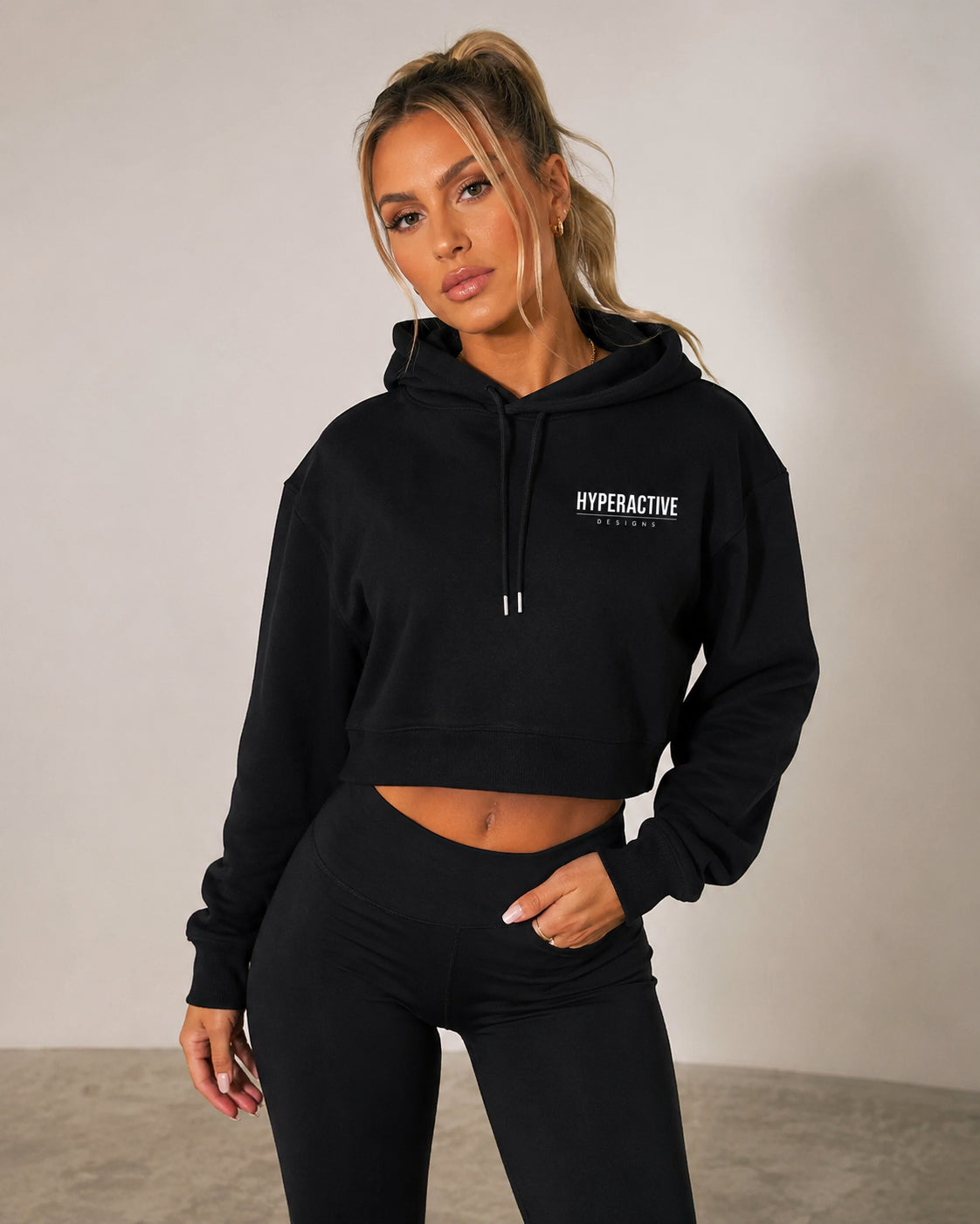 Essential Cropped Hoodie
